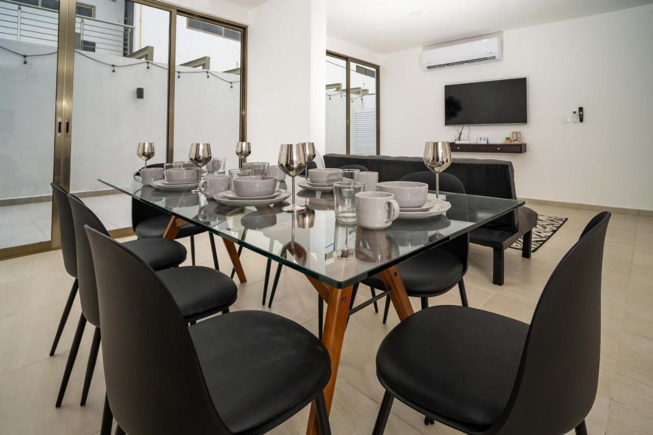 Moderno Townhouse Familiar con Alberca y Gym - 2