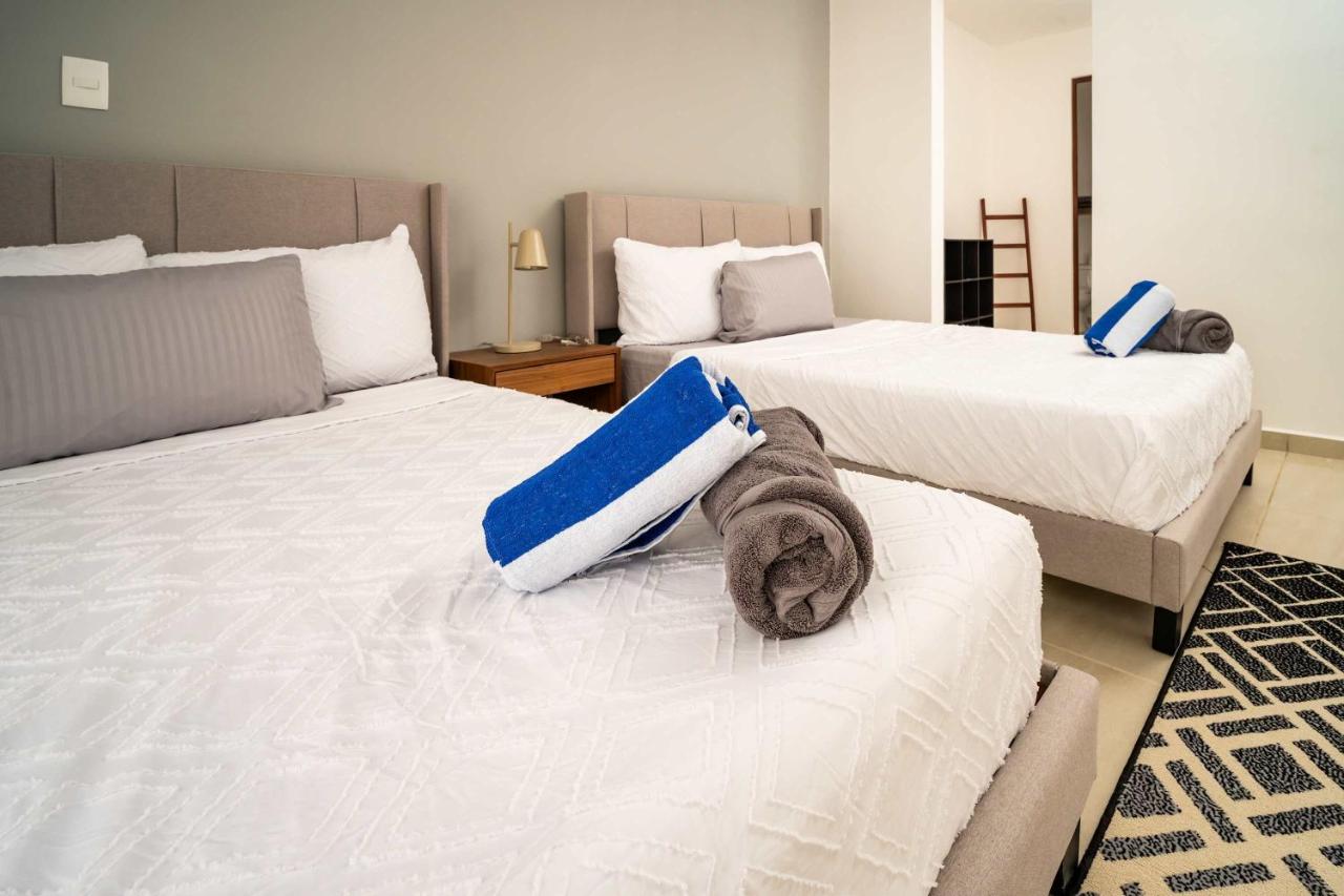 Moderno Townhouse Familiar con Alberca y Gym - 3