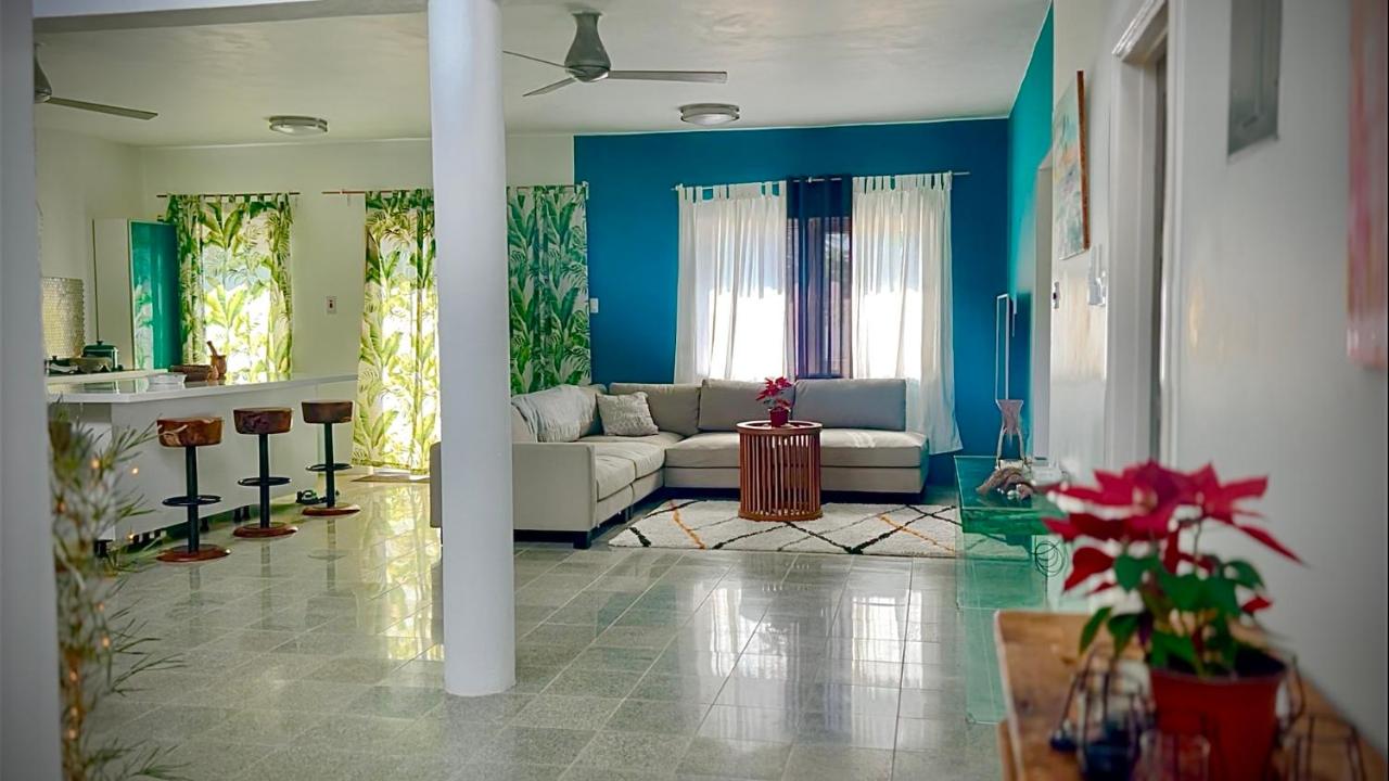 Whispering Clouds Beach House - 4