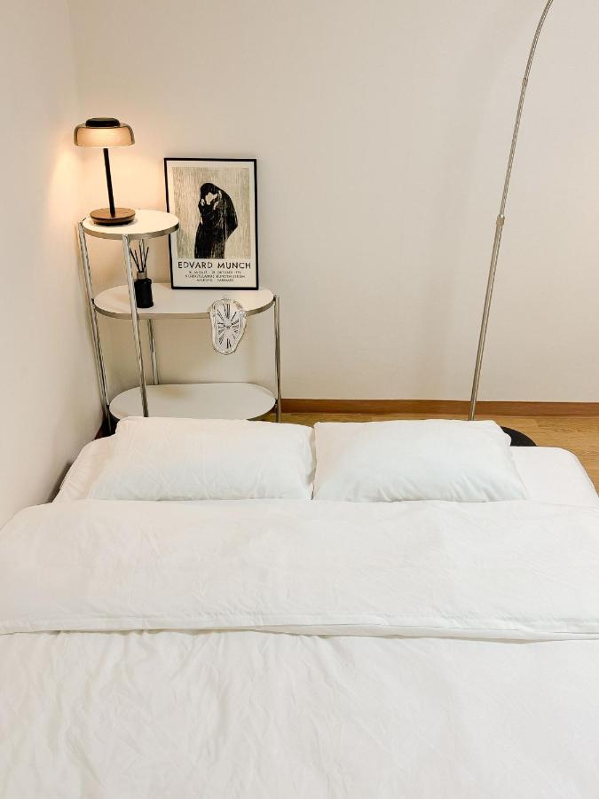 3'Near Hongdae Station, 30sec on foot - 4