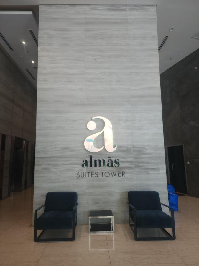 Almas suites c17 by Hairis Homestay
