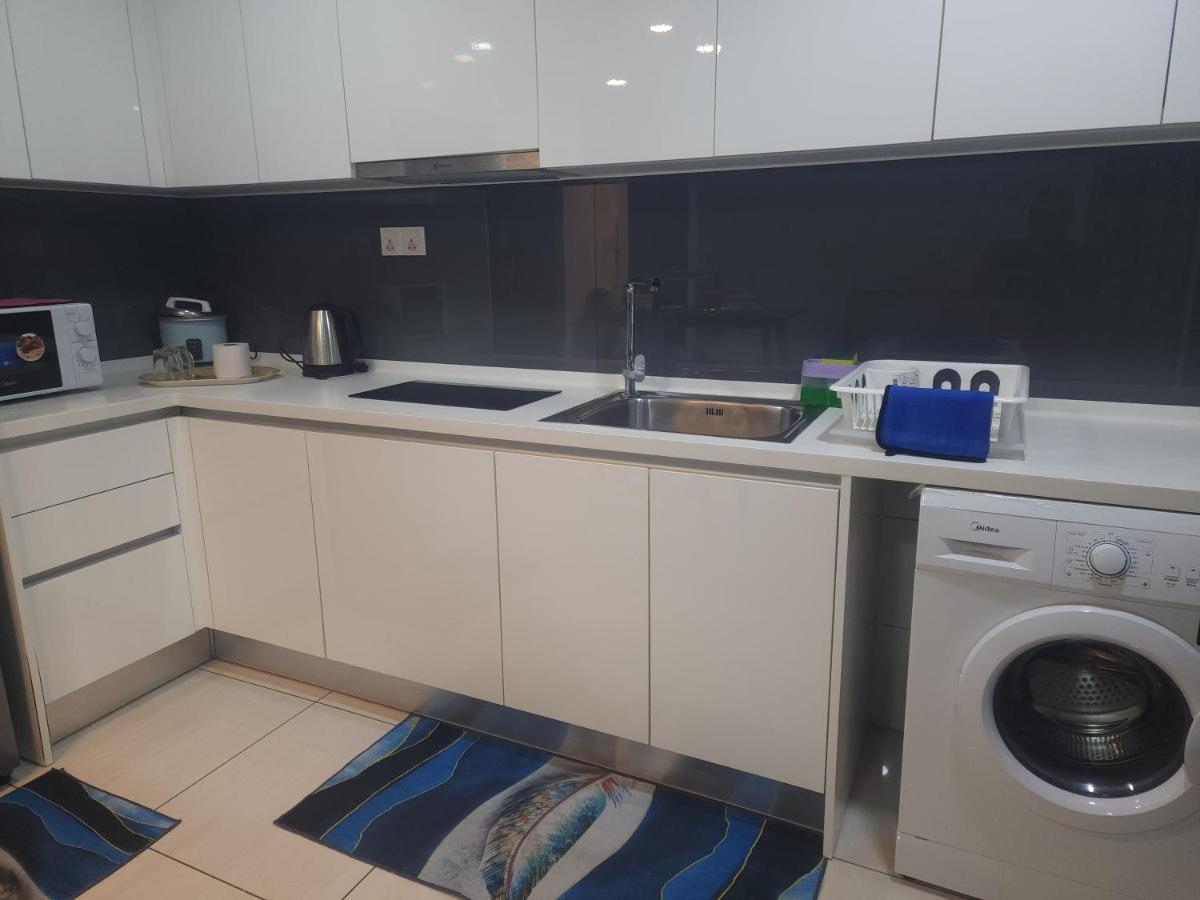 Almas suites c17 by Hairis Homestay - 3