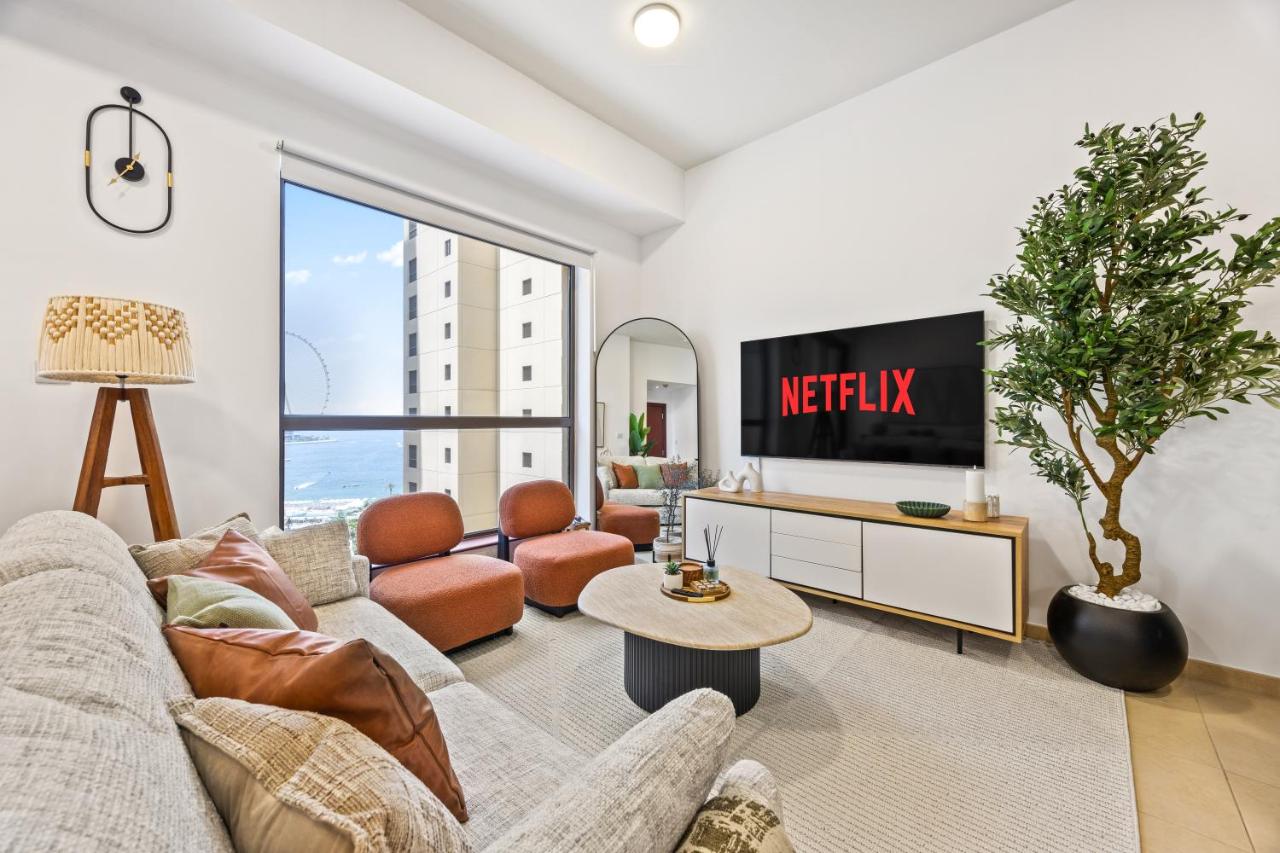 Pistachio Pecan - Sea View - Luxury 1 BR Apartment at JBR Beach