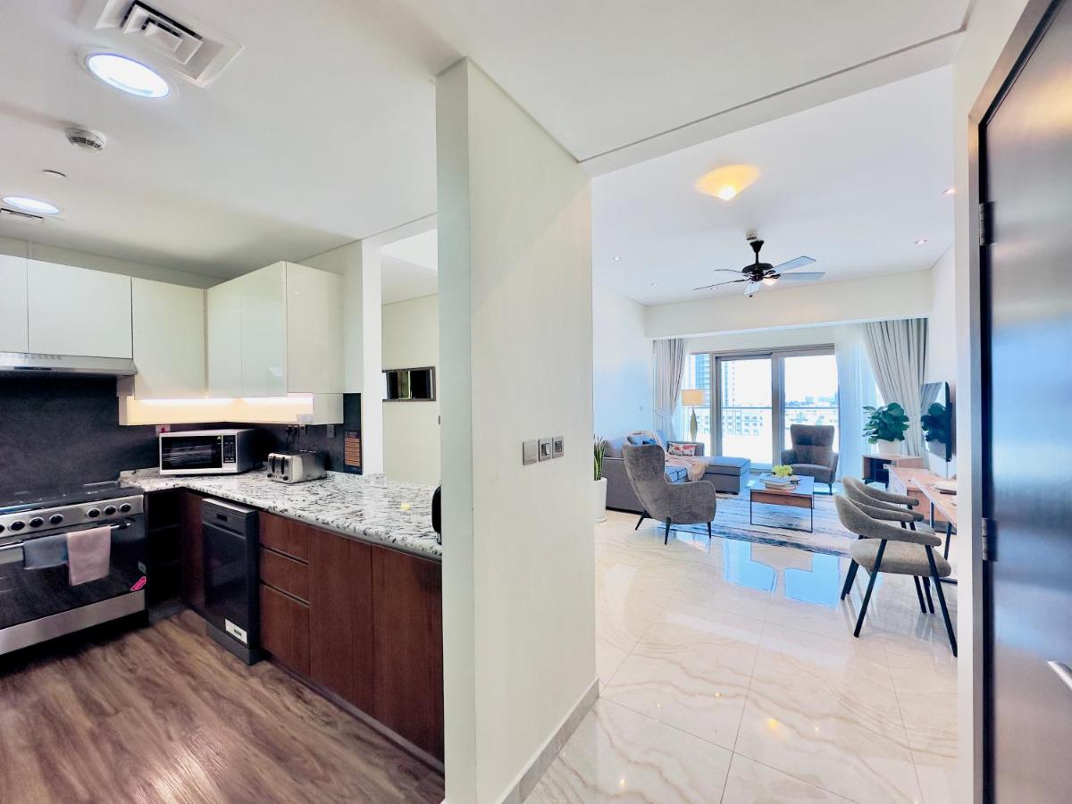 Spacious 2BR in The Wave Tower Al Reem Island - 2