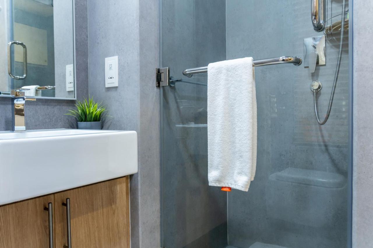 Lagom Vacation Homes Studio Apartment Palm Views West - 3