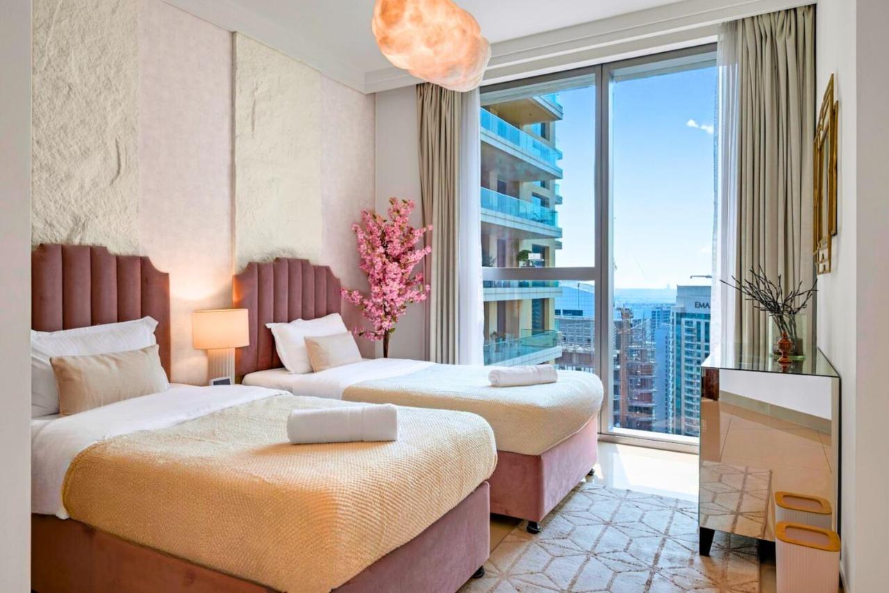 Cosmic Address 2BR Burj Views above Dubai Mall - By Maxx Value Homes - 4