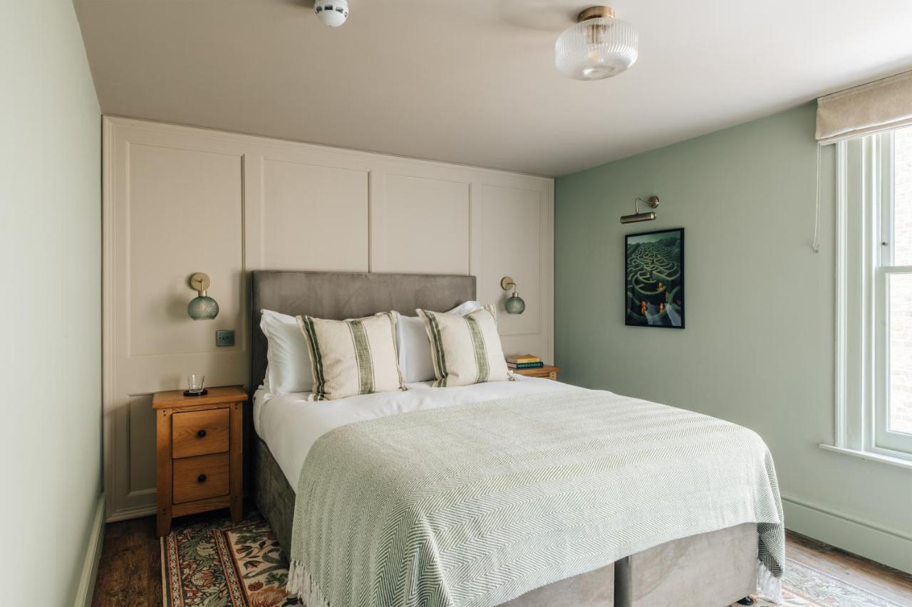 Deluxe Family Suite