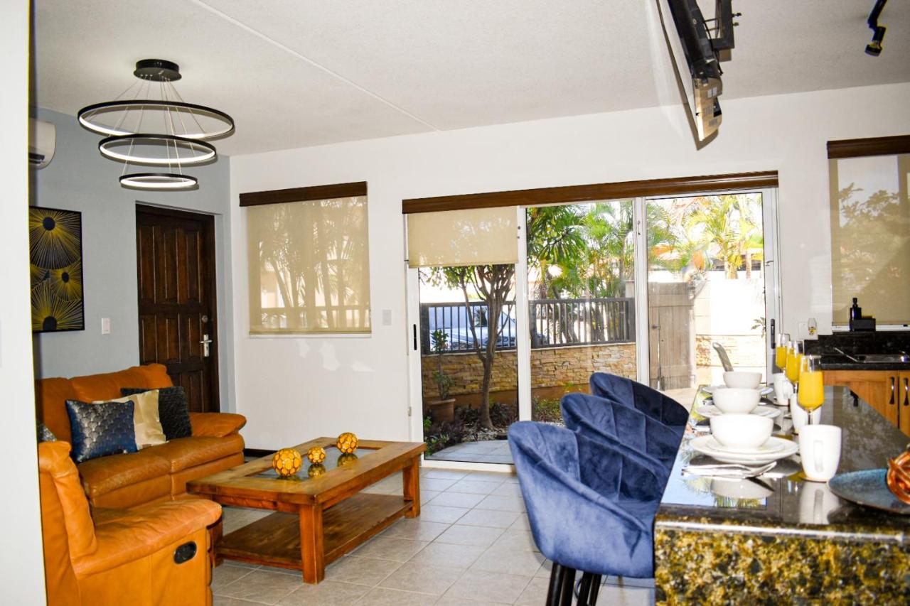 Cozy 2BR Apartment, Pool and BBQ