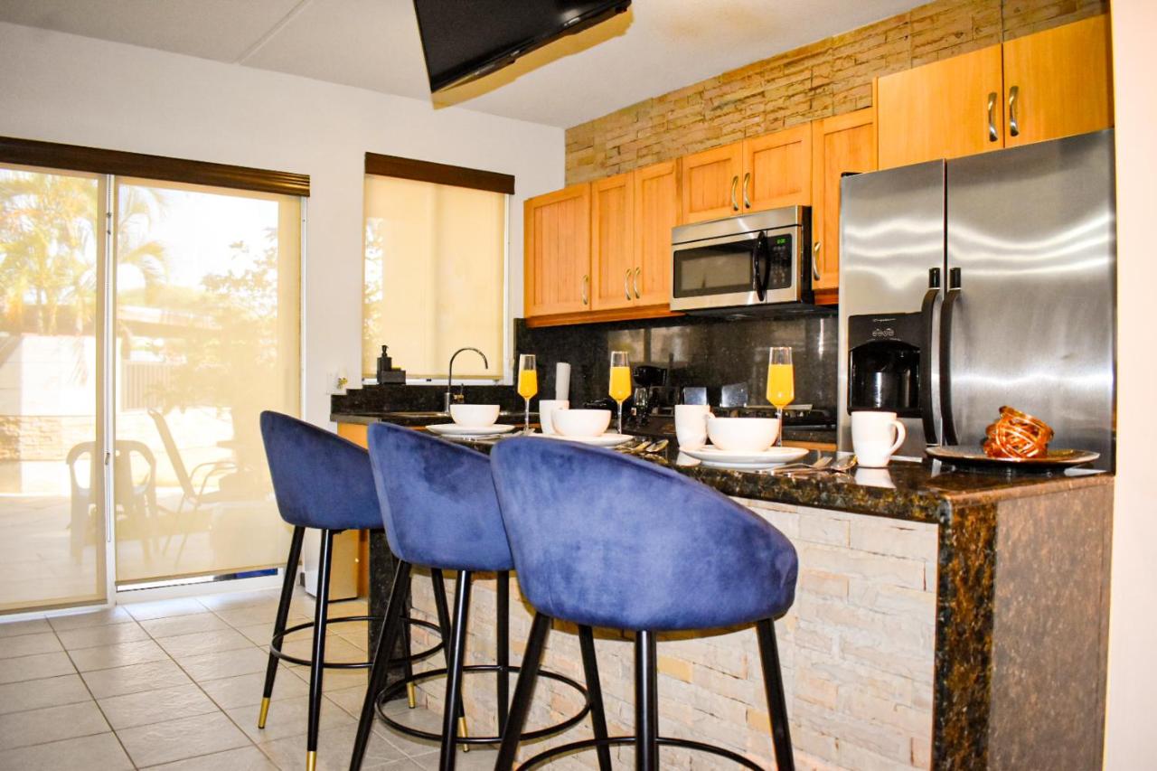 Cozy 2BR Apartment, Pool and BBQ - 5