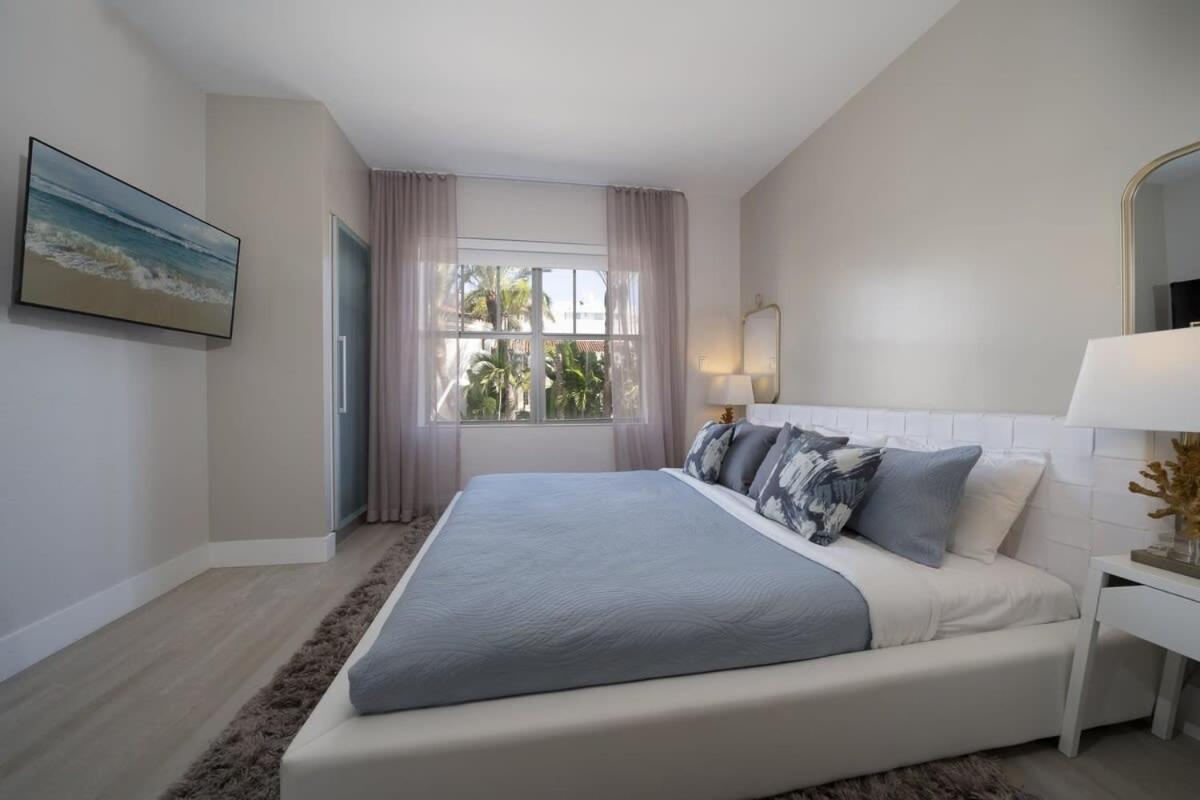 Ocean Drive Retreat - Beach Access & Rooftop Pool - 3