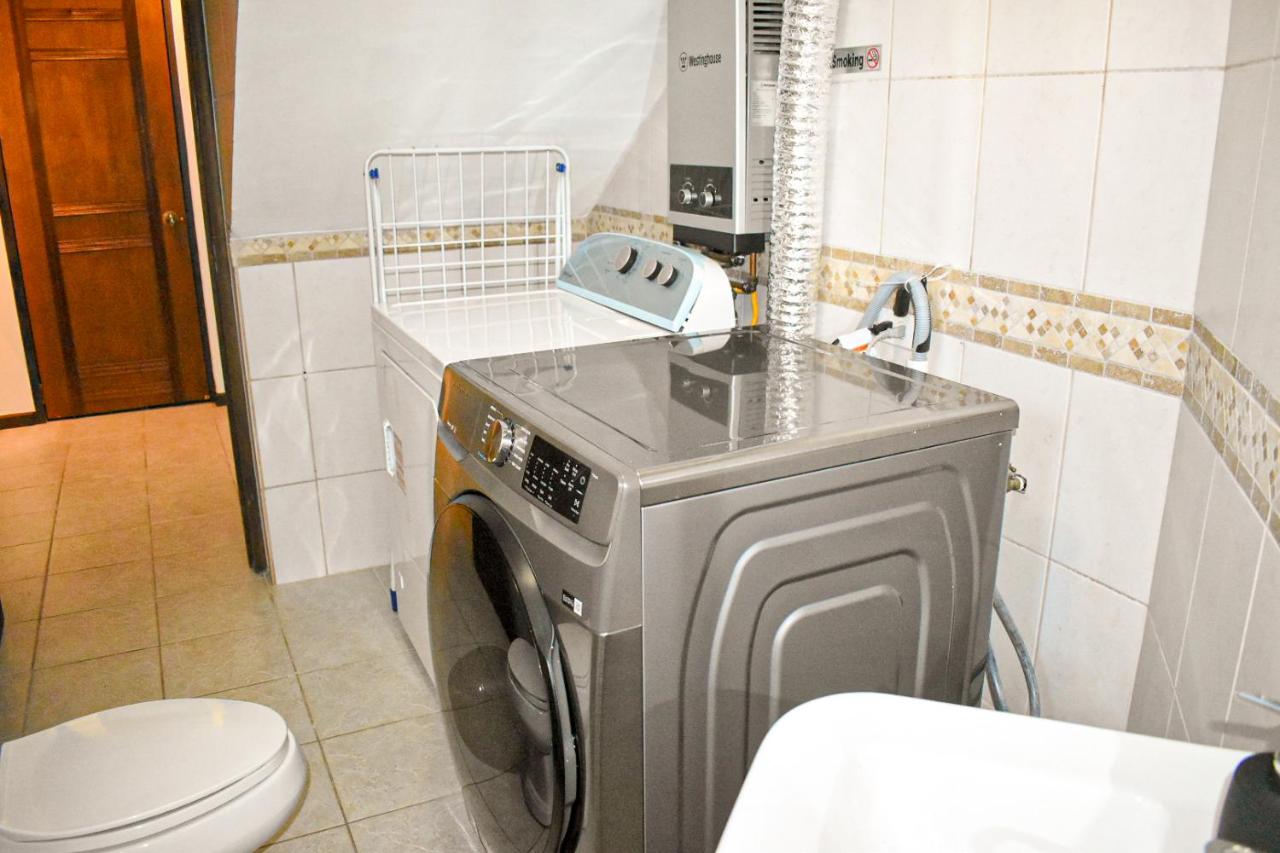 Cozy 2BR Apartment, Pool and BBQ - 3