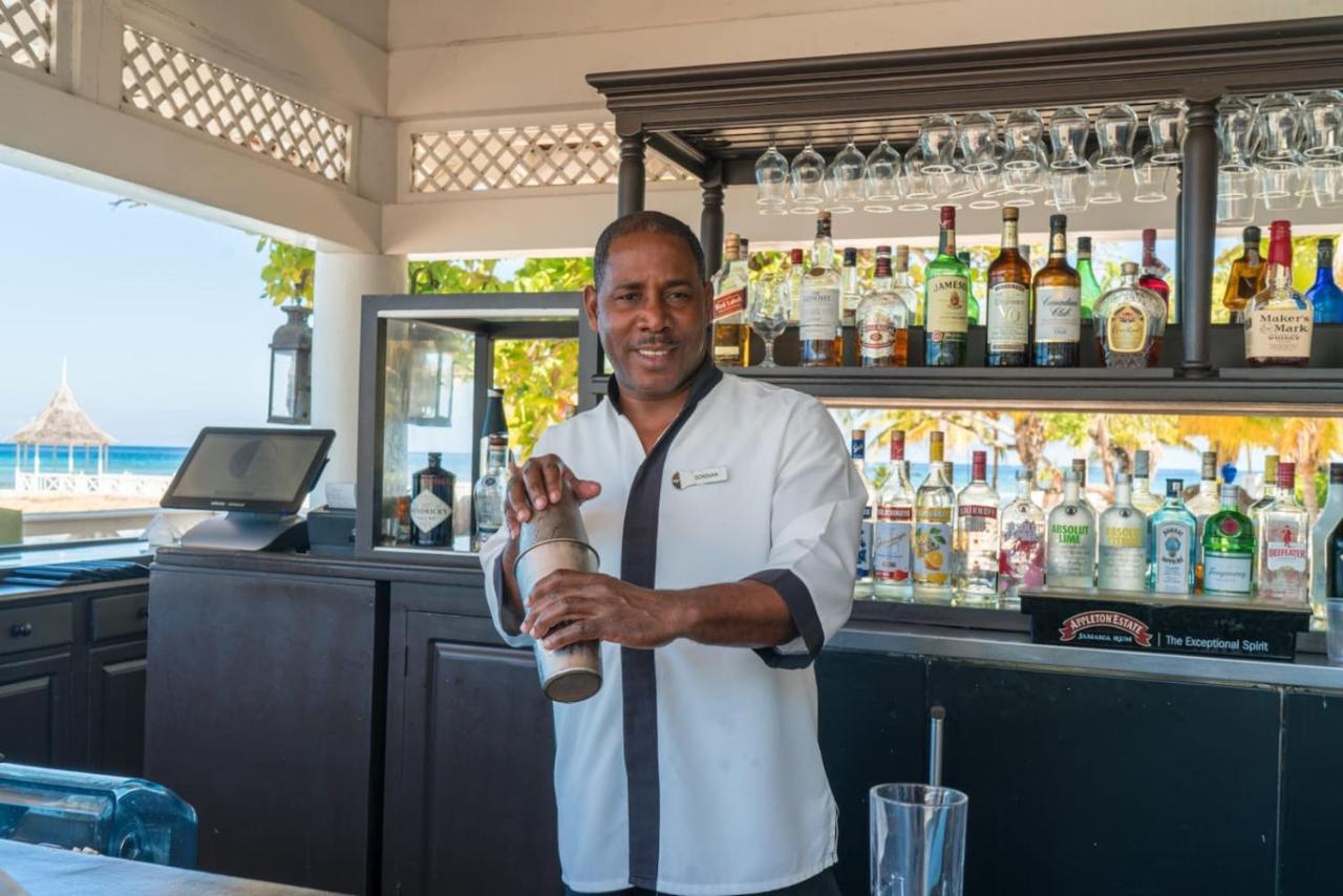 Hospitality Expert HALF HILL 3BR Pool Beach - 3