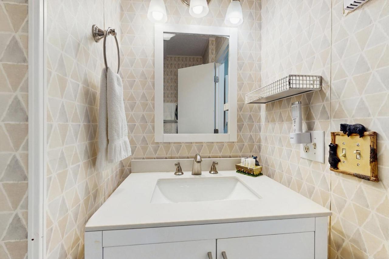 Bear's Loft Townhome — photo 17