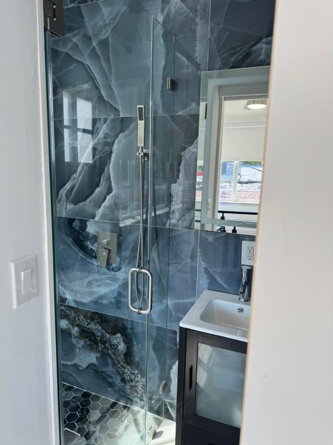 In the heart of little Havana 5 - 3