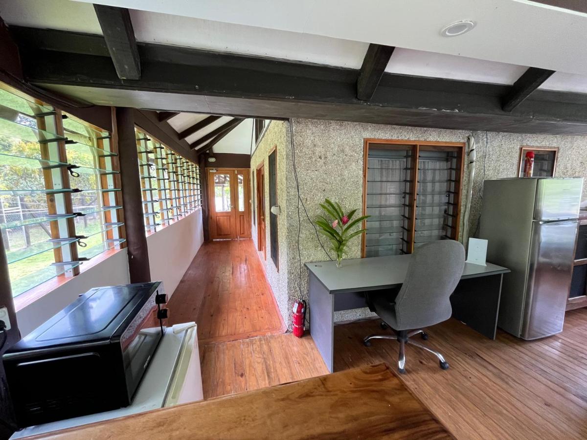 Savusavu Salt Lake Guesthouse - 4