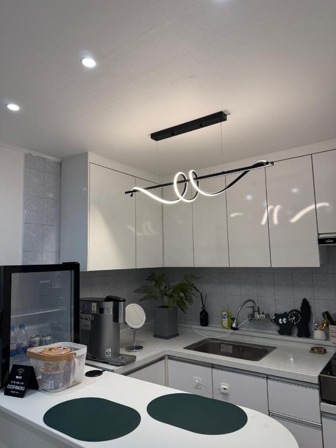 Seoul Station Modern 2-Room Hotel Stay - 4