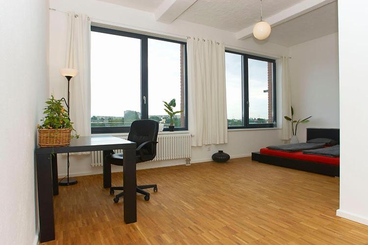 Spacious Studio Apartment Friedrichshain - 2