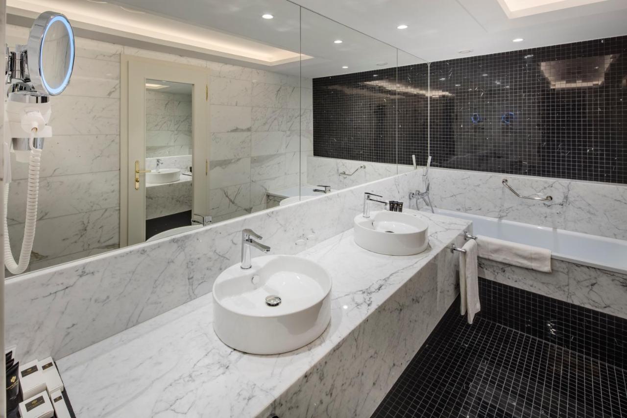 Hotel Savoy Prague photo