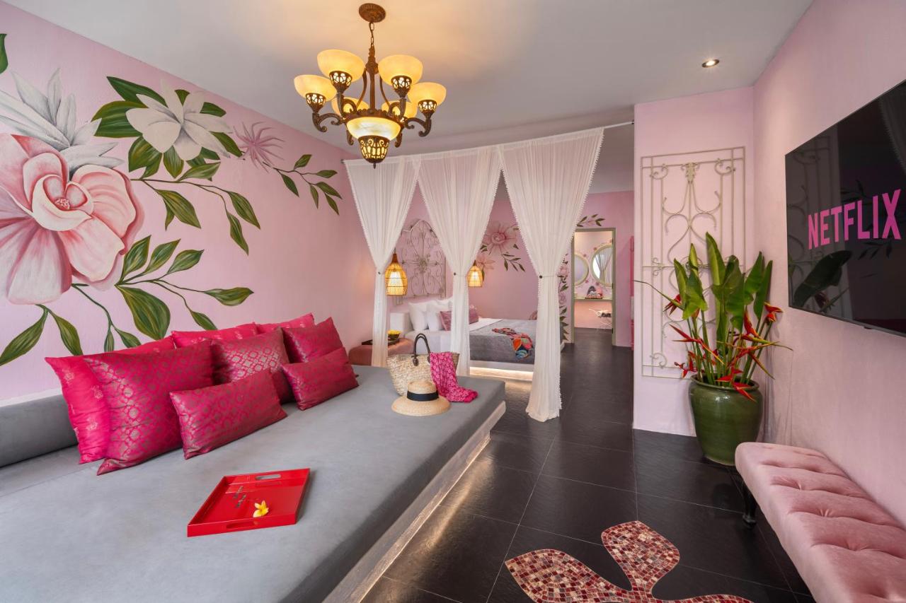 PinkCoco Uluwatu - Constant Surprises & for Cool Adults Only - 4