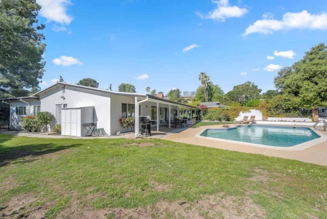 Wexford Hills Poolside Haven Backyard, BBQ - 4