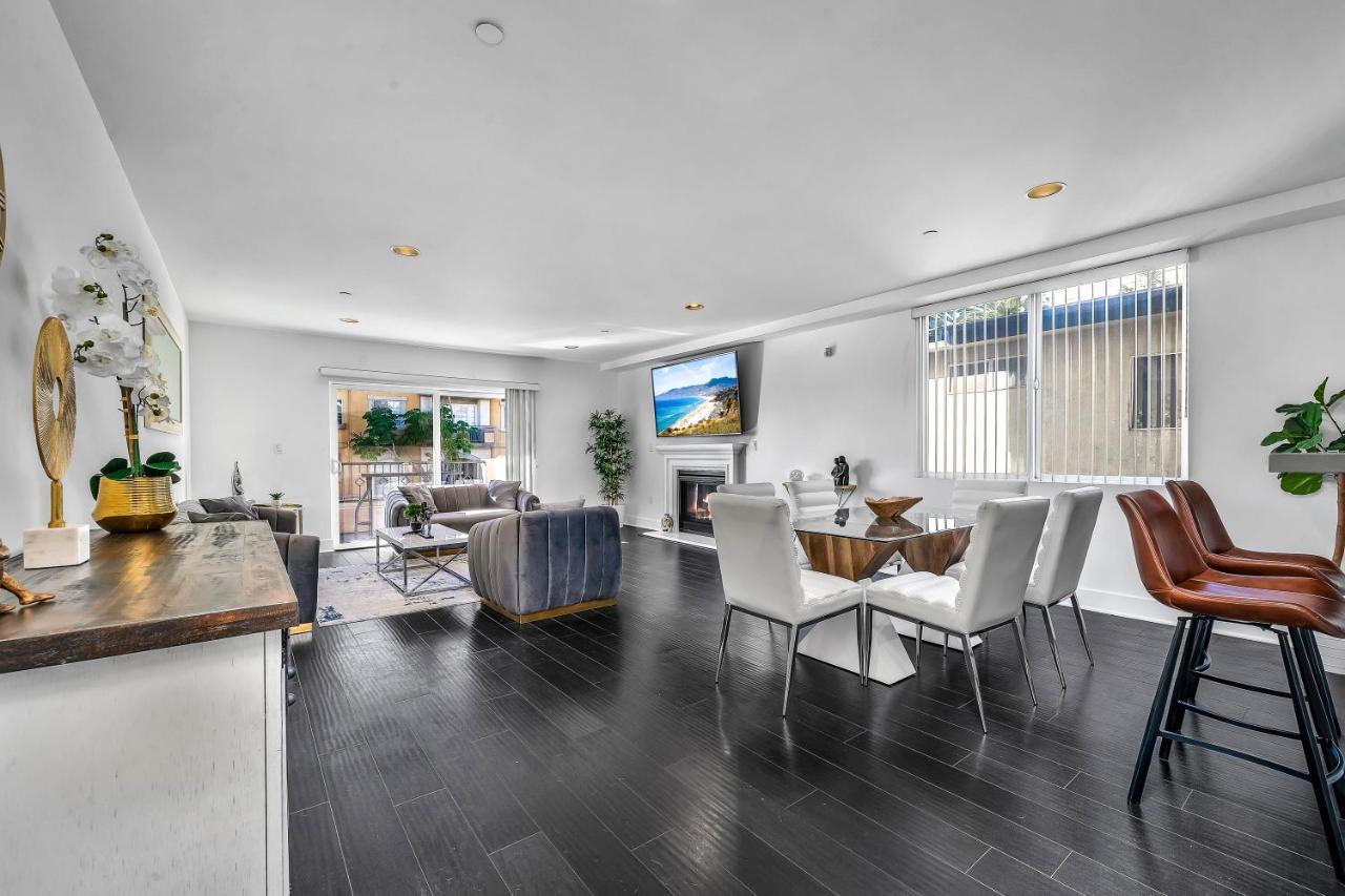 Amazing & Spacious in Heart of Santa Monica- Easy Access to ALL Tourist attractions