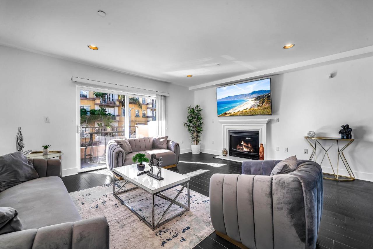 Amazing & Spacious in Heart of Santa Monica- Easy Access to ALL Tourist attractions - 5