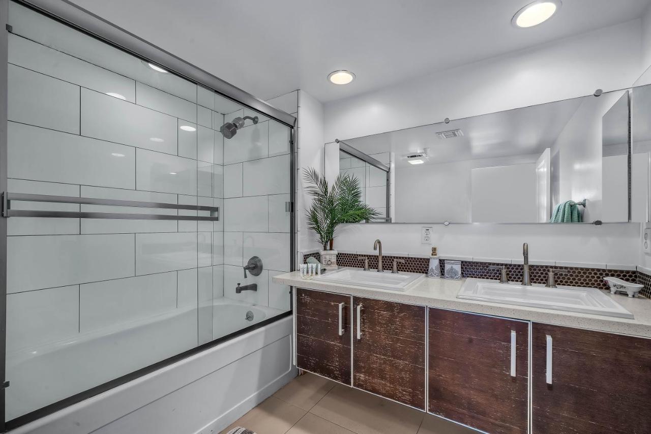 Amazing Spacious Unit in Heart of LA- Melrose district - 3