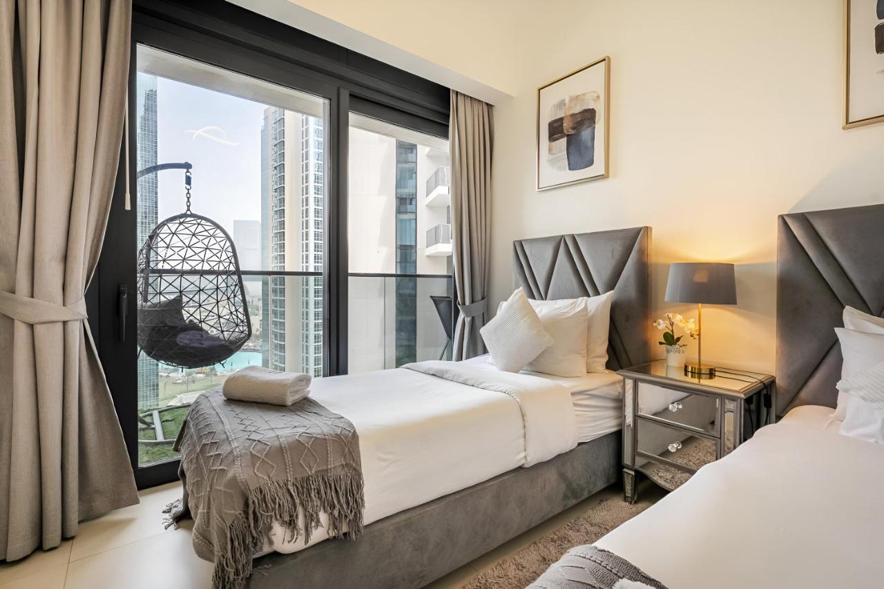 Act One Luxury 2BR Front-Row Burj & Fountain Views - 2