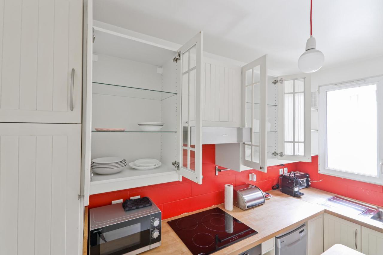 Haussmannien lumineux avec balcon proche Montmartre - 3