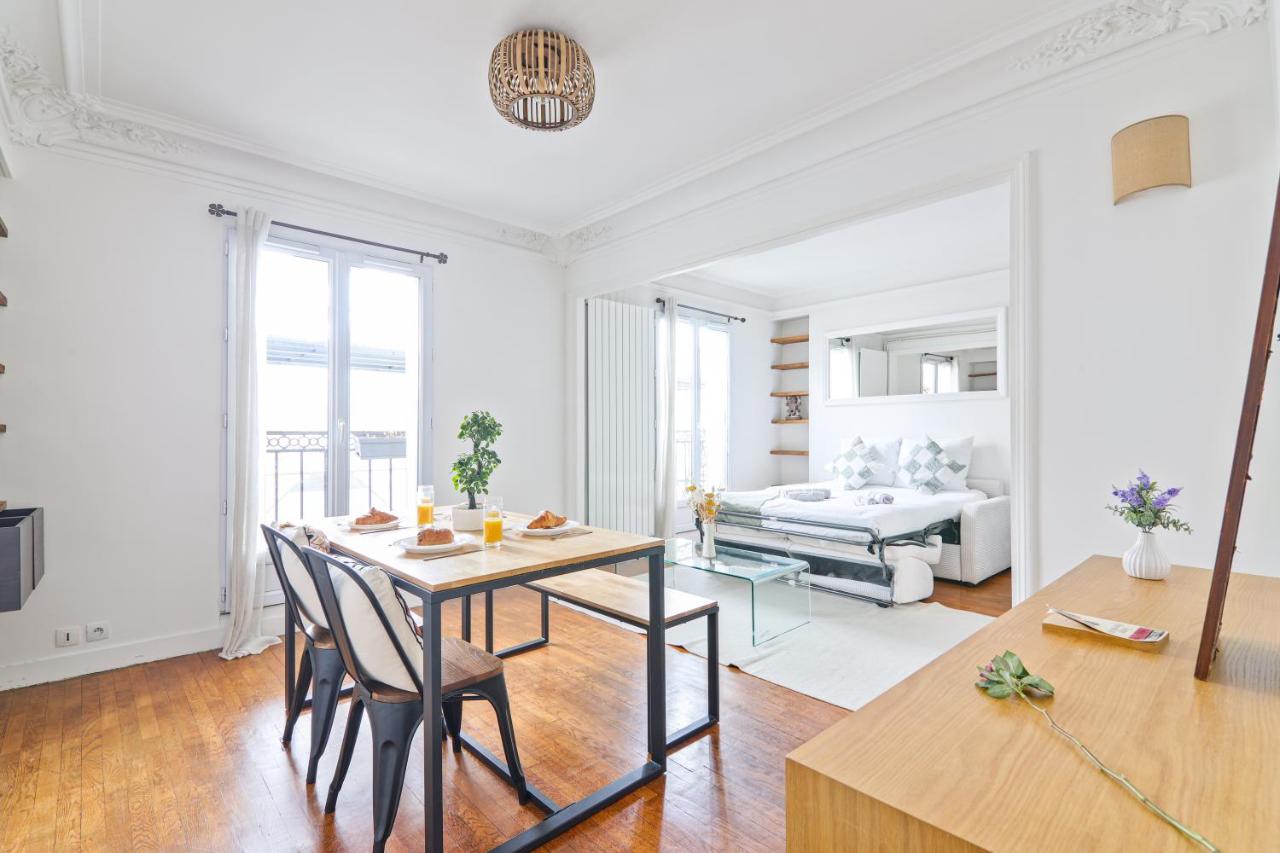 Haussmannien lumineux avec balcon proche Montmartre - 4