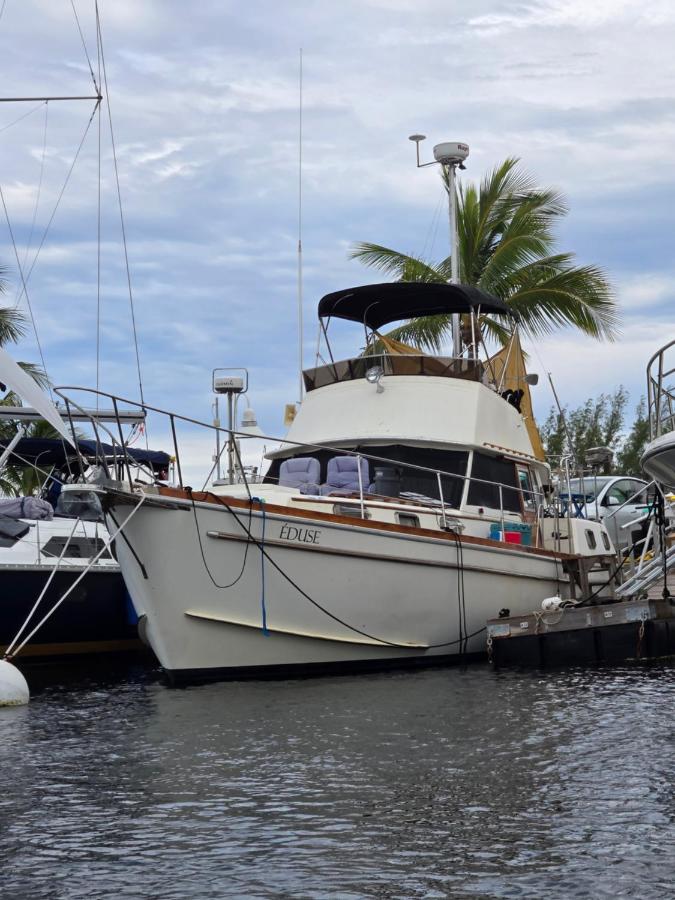 43' Classic Trawler 5 Star Resort Pools, Views, Dining Free Shuttle to Downtown