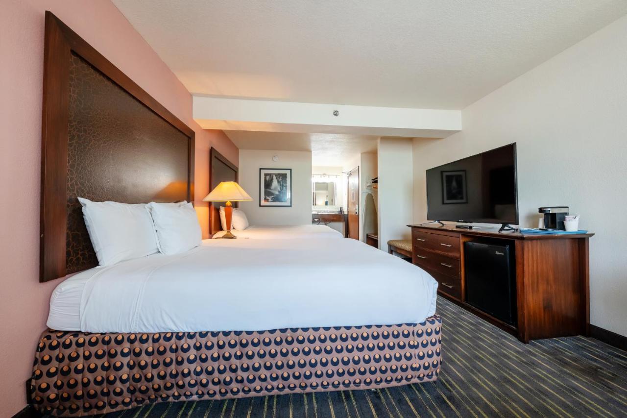 District Hotel Portland Convention Center — photo 15