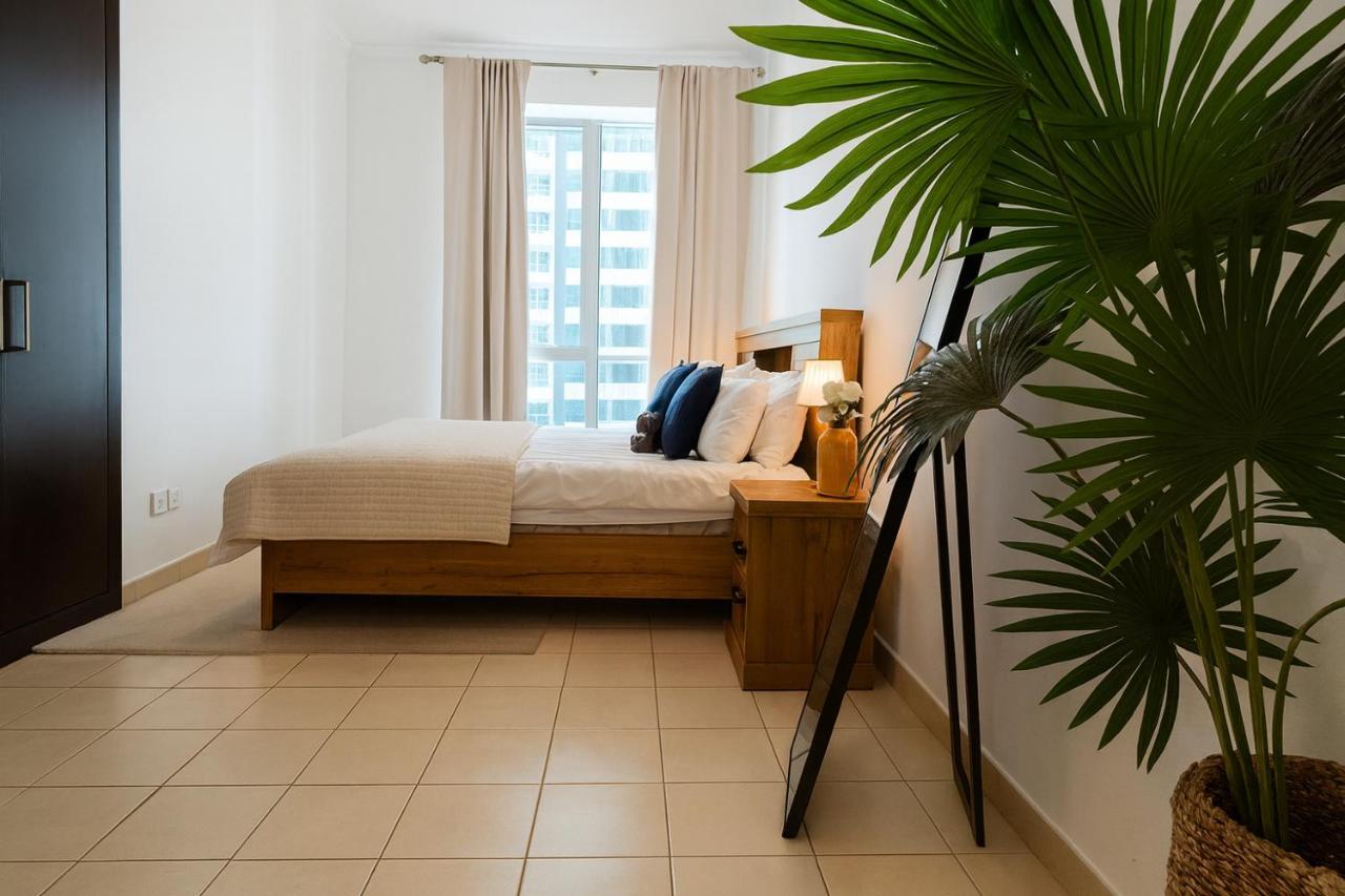 Marina 2BR 58th Floor Sea and City Views Pool Gym - 2