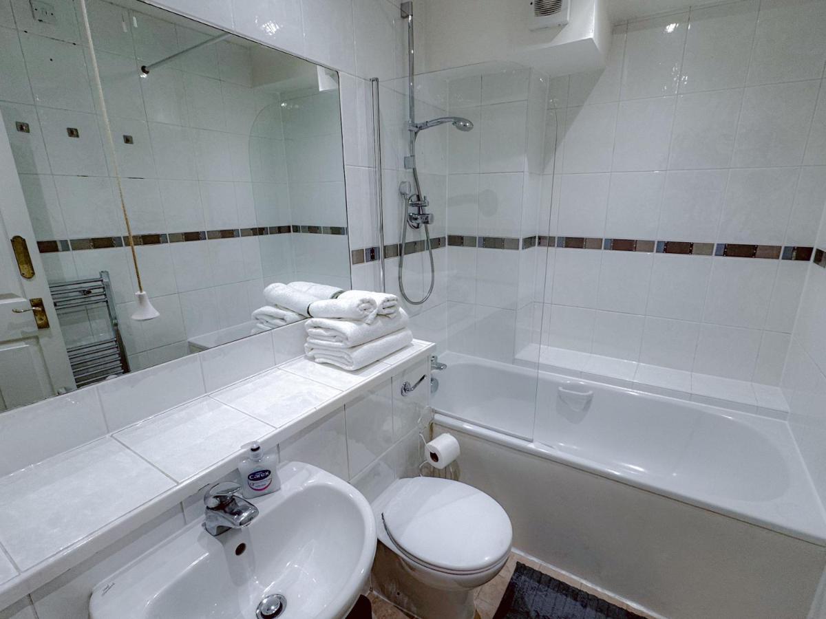 2BR Elegant Stay in Marylebone - 3