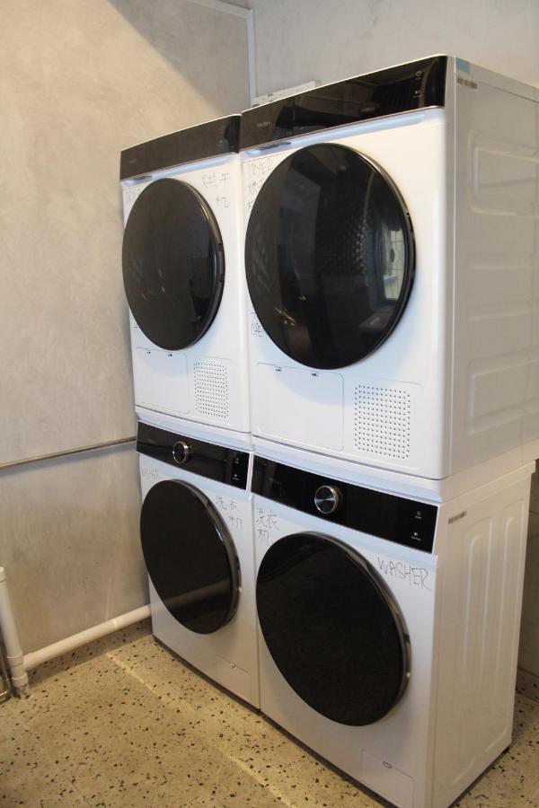 Bluewaters Pods 38 Hongkong St - 5