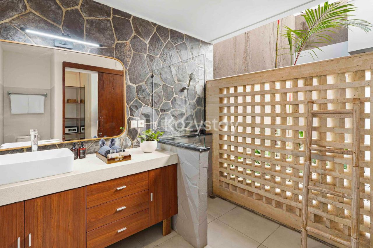 Ombak Villa by Kozystay - Canggu - 3