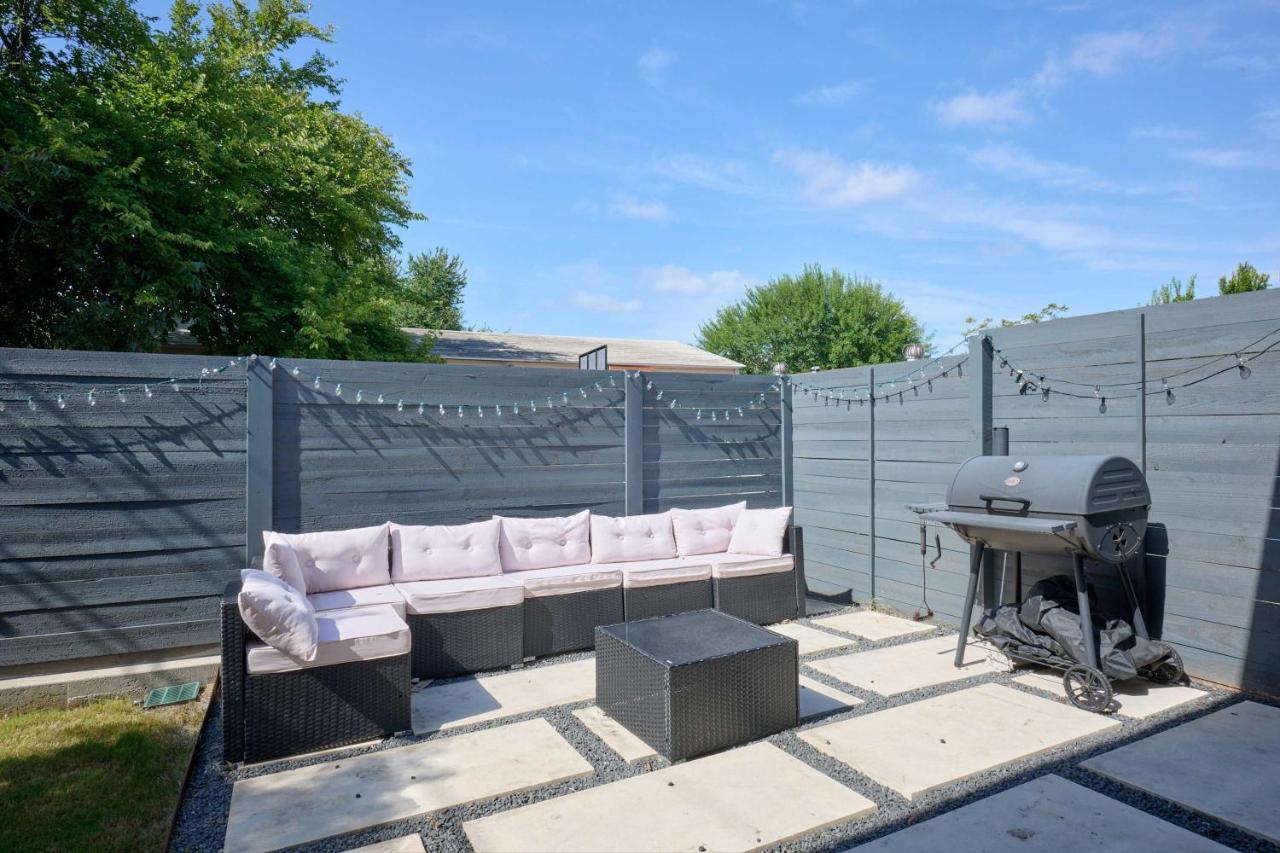 Modern 3BR Retreat - Near Airport - DT - BBQ - 5