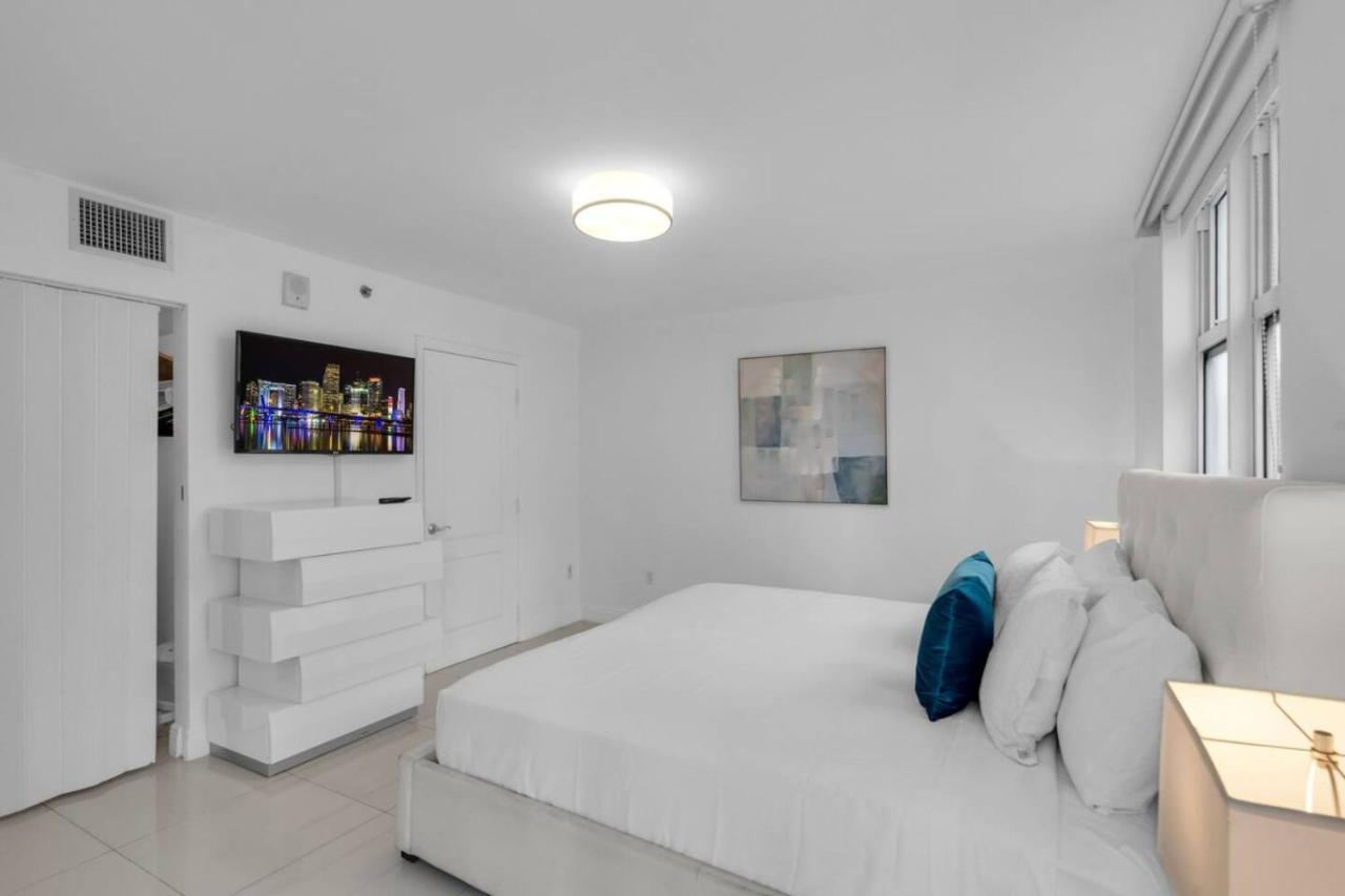 Stunning 2B2B Ocean and City Views with Free Parking - 2