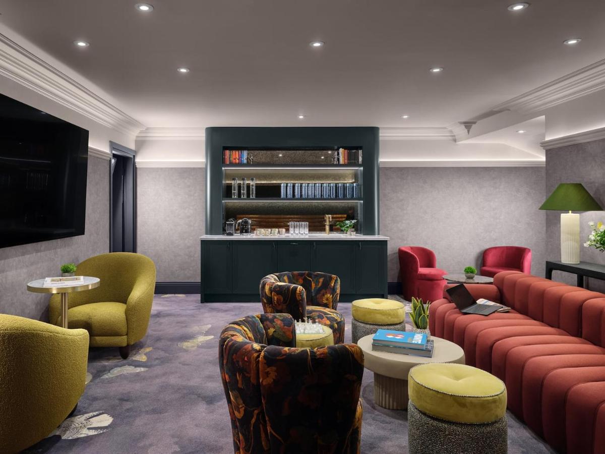 Kensington Luxury Penthouse and Studios - 4