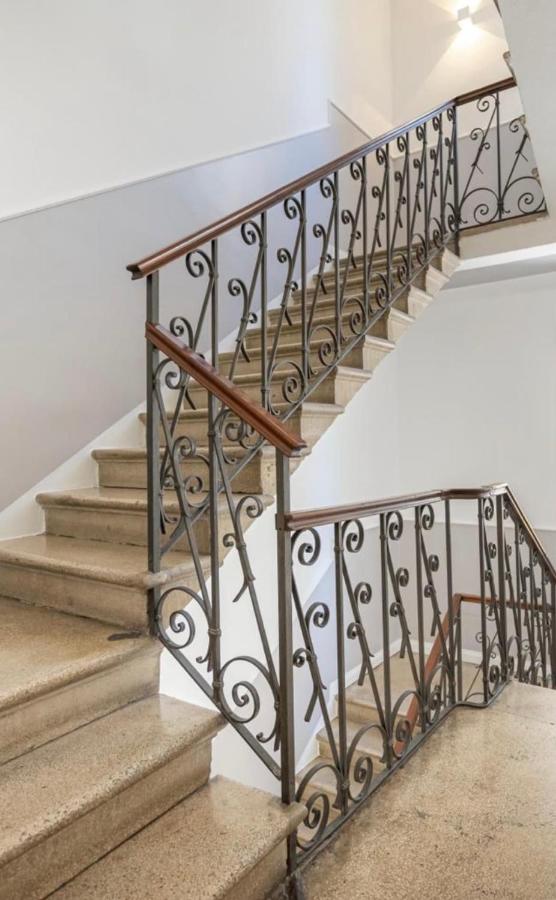 Lodge 46 Luxury Apartment - 4