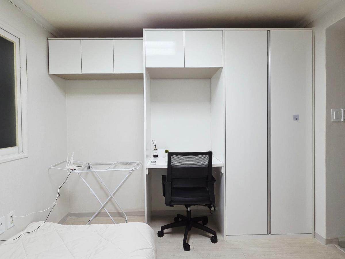 NJ Affordable and cozy accommodation near Nakseongdae Station - 4