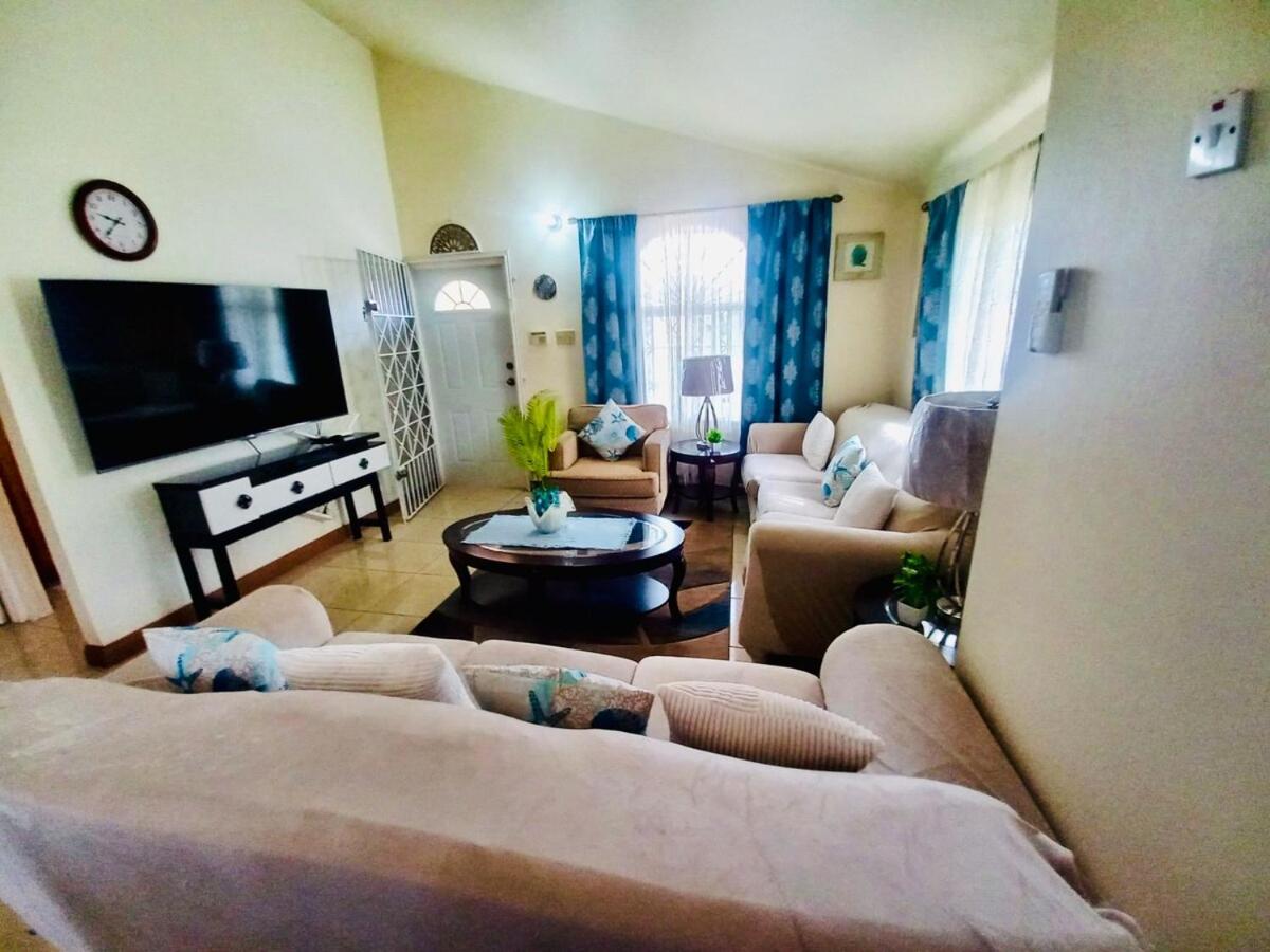 Mountain View Haven- 3 mins to the beach - 5