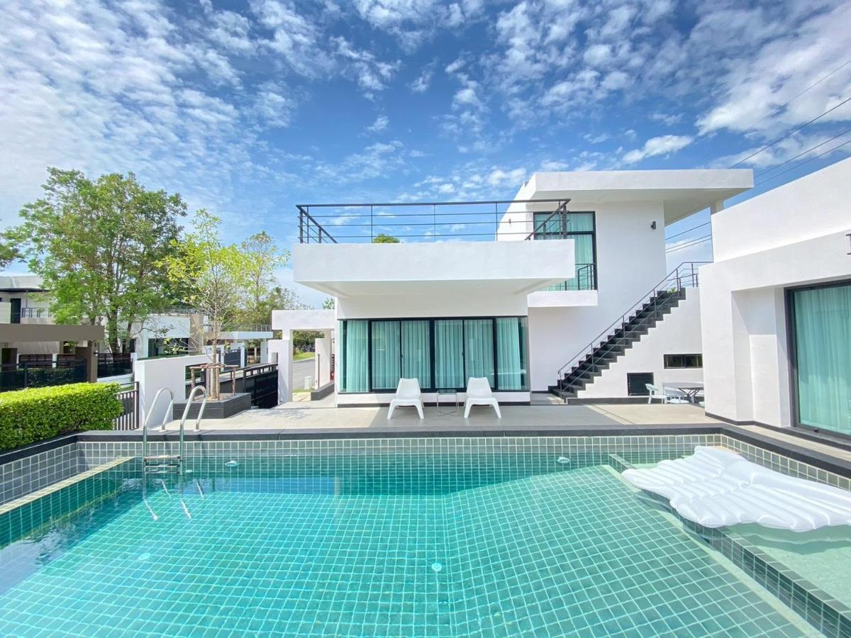 View of Lake View 3BR Villa with Private Pool Pattaya 24
