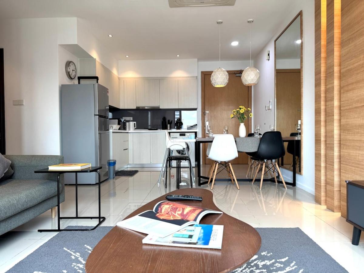 Suasana Suites Johor Bahru 2 Bedroom Apartment with Pool Walk to CIQ & JBCC - 3