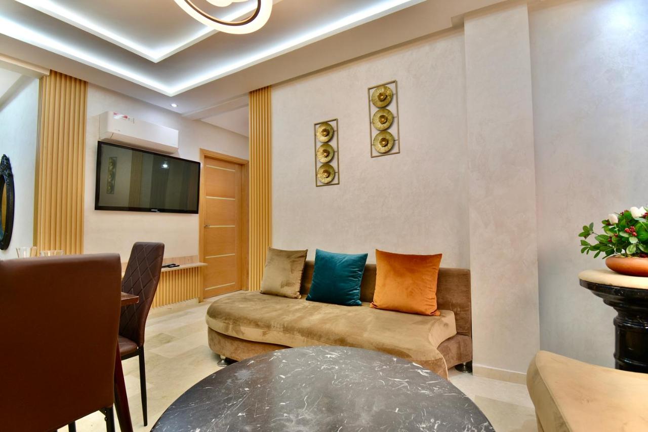 Central and Cozy Gem Balcony - 5