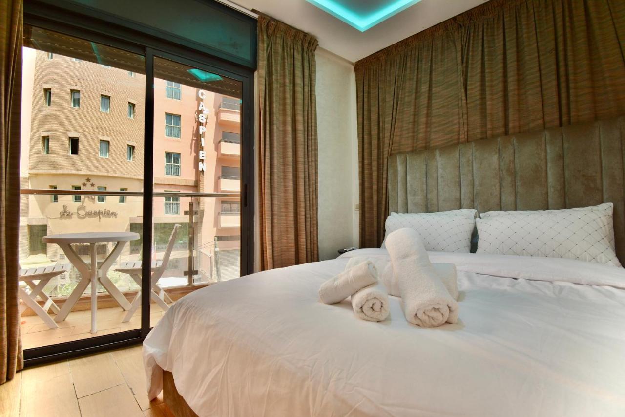 Central and Cozy Gem Balcony - 2