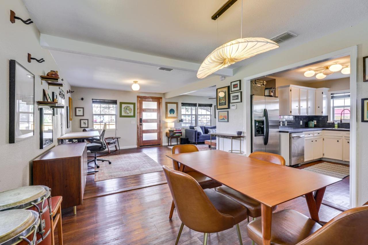 2 Mi to Dtwn Austin Gem with Patio and Yard - 4