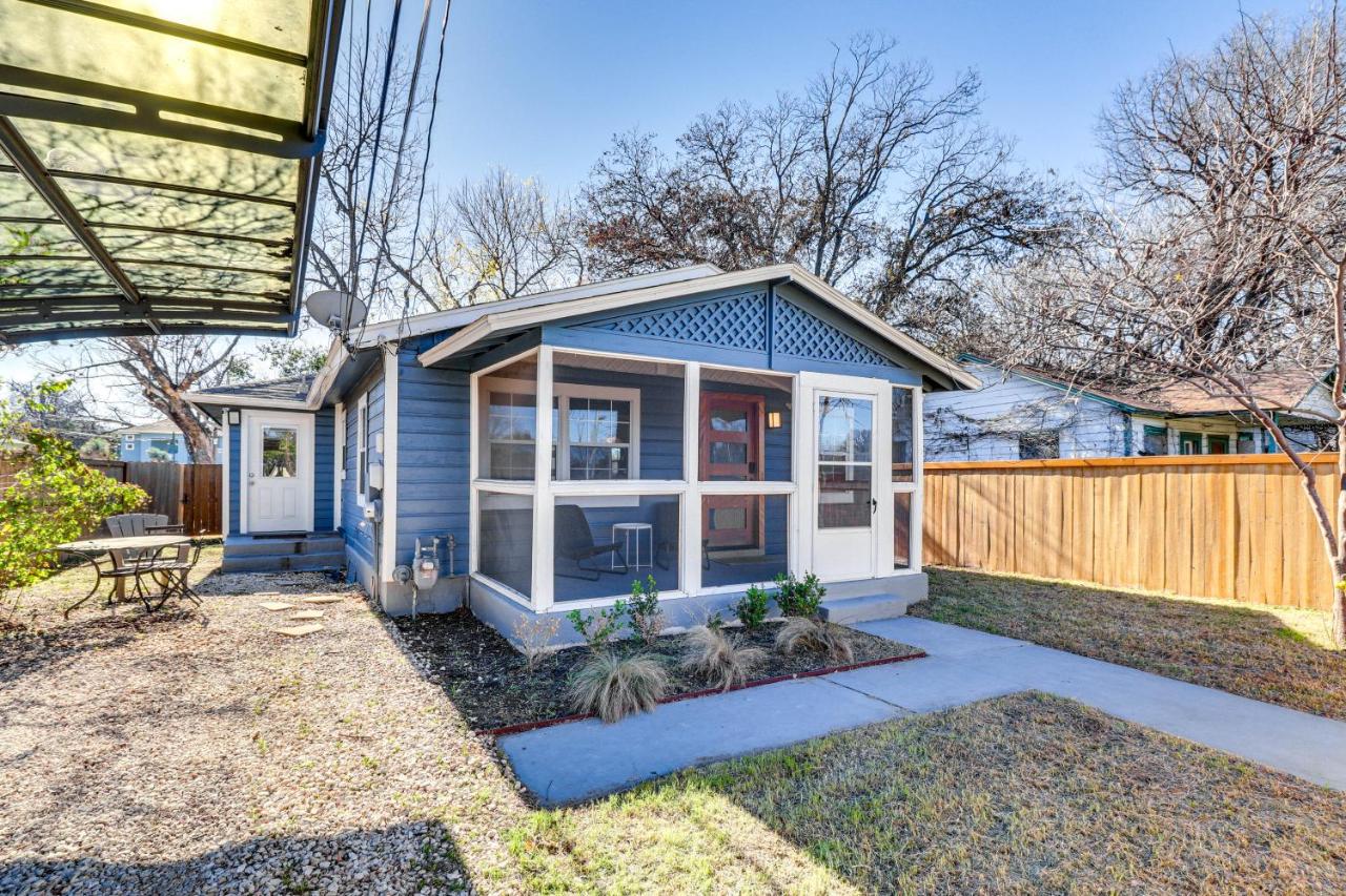 2 Mi to Dtwn Austin Gem with Patio and Yard - 5