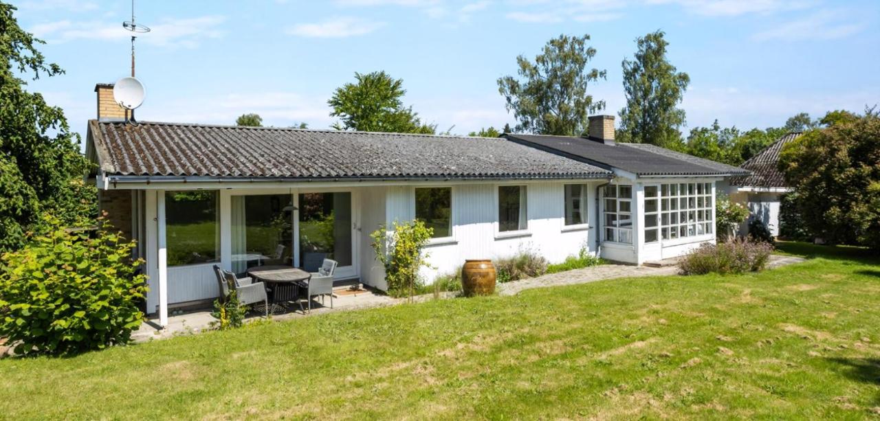 Spacious Holiday Home With Large Plot By Buresø