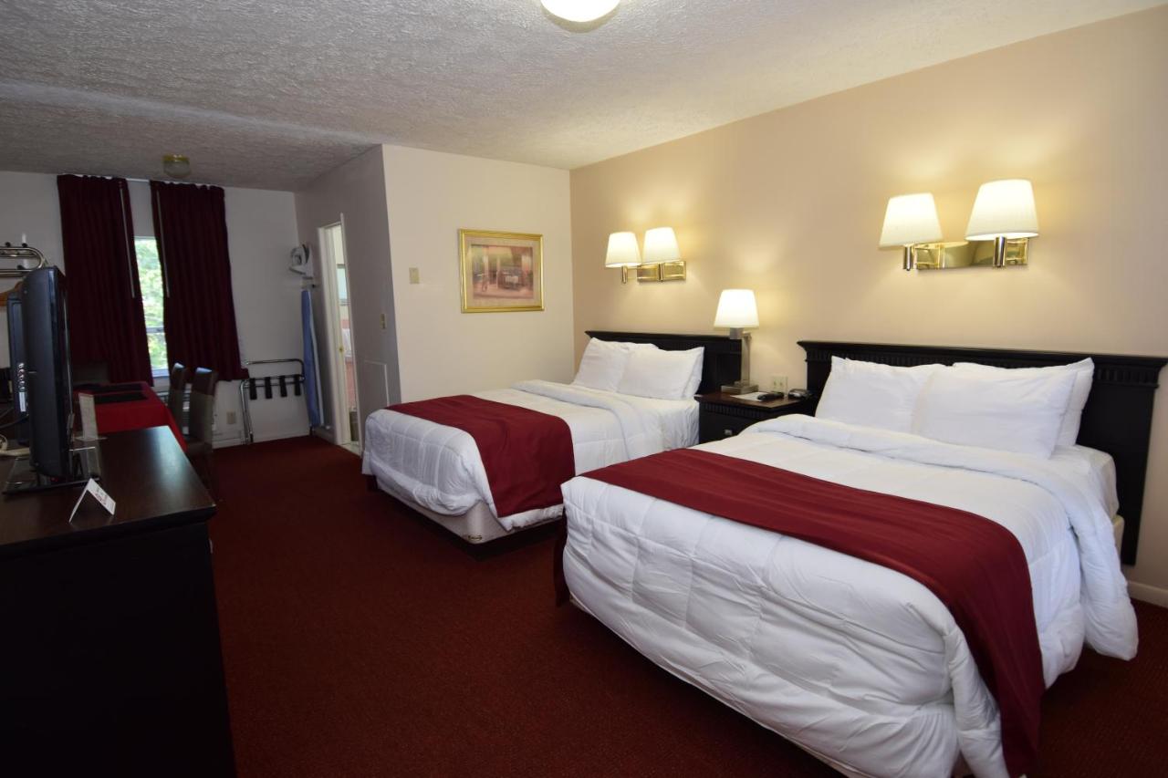 Knights Inn Oswego East — photo 23